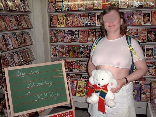 Pic #1 Sexytina is a Naugty College Schoolgirl 1