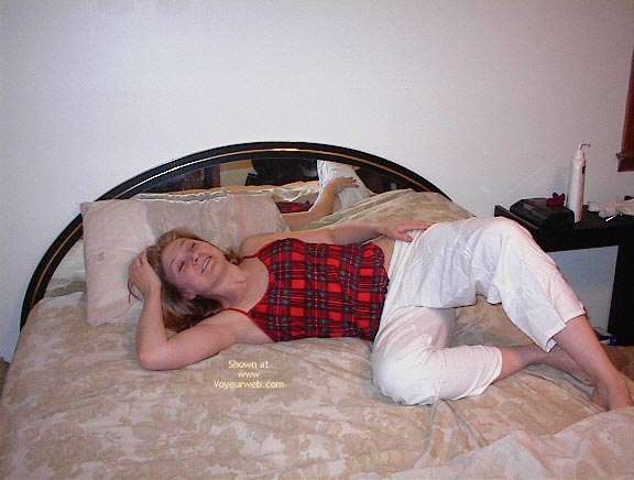 Pic #130 Year Old Midwest Wife