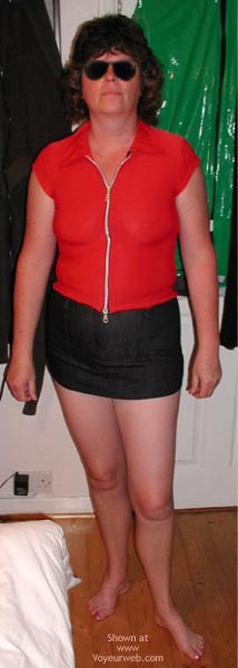 Pic #1Uk Helen In Micro Mini No1