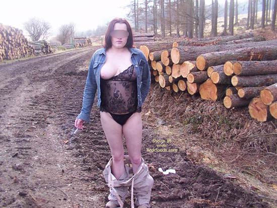 Pic #1Adventurous Amy Smoking