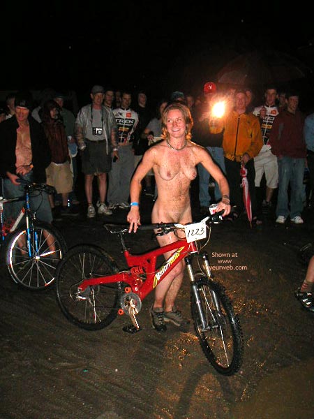 Pic #1Naked Crit