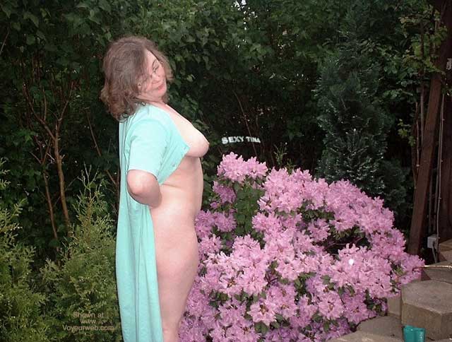 Pic #1 Sexy Tina Loves Flowers DE