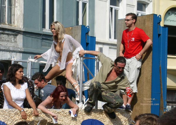 Pic #1 City Parade 2003
