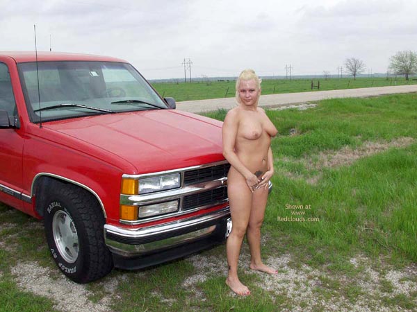 Pic #1Naked Outdoors