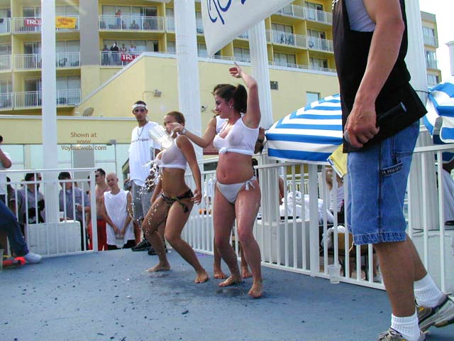 Pic #1Daytona Beach Girls Get Crazy