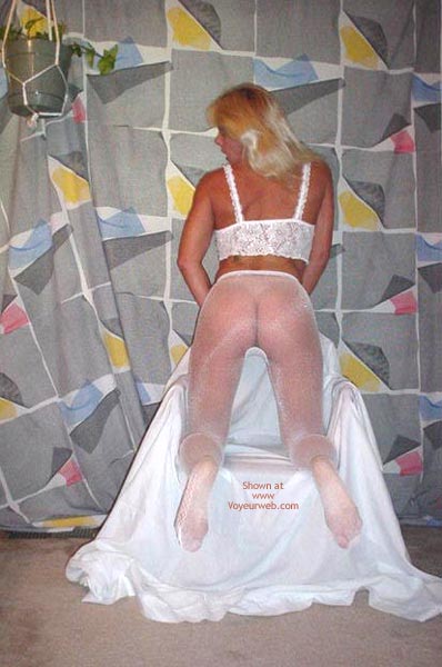 Pic #1Laney In Fishnet Pantyhose