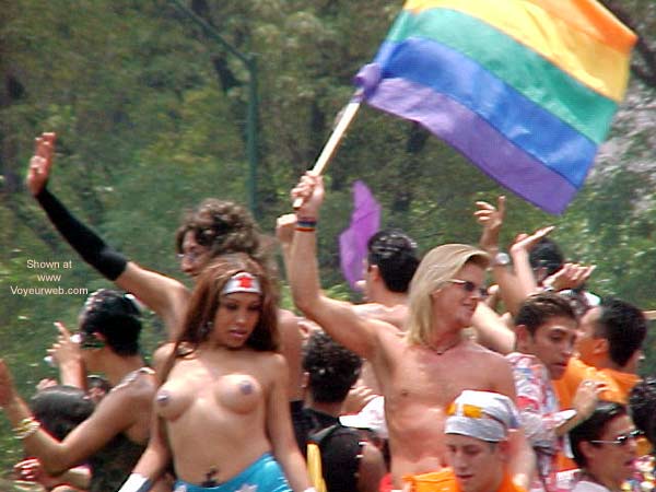 Pic #1 Que Hay de Nuevo