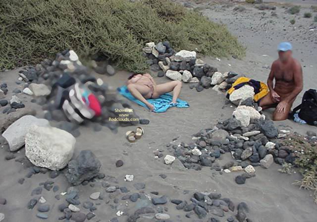 Pic #1Relaxing in de Beach