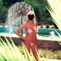 Pic #1Toni In And Out Of Her Bikini!