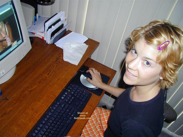 Pic #1Tea 20 Yo Cutie From Behind