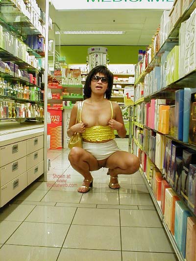 Pic #1Shopping &agrave; Nyon