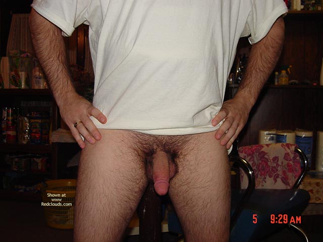 Pic #1M* Just Hangin