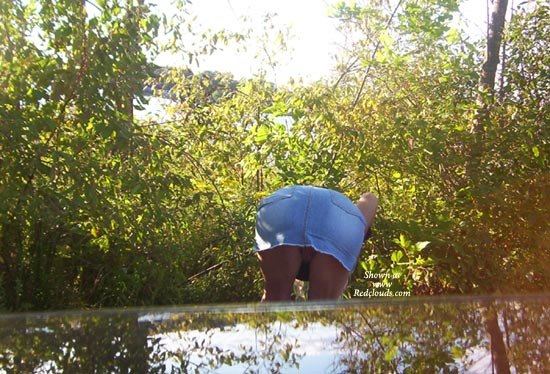 Pic #1Sales Lady At The Lake