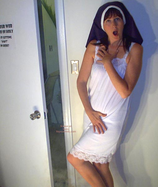Pic #1*Un - Twisted Sister