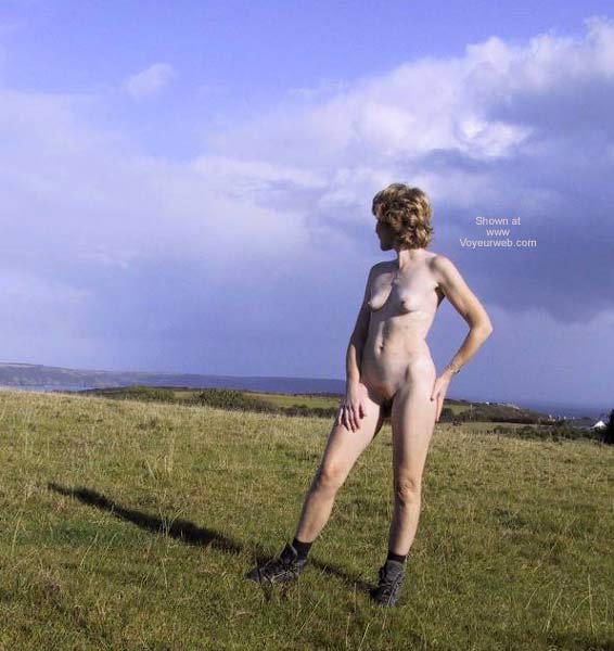 Pic #1GB Loves To Please More.