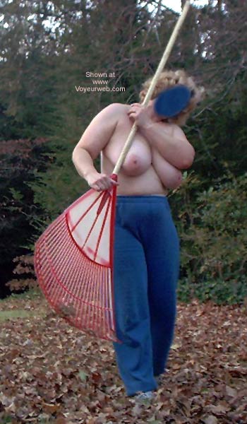 Pic #1Wife Does Topless Yard Work