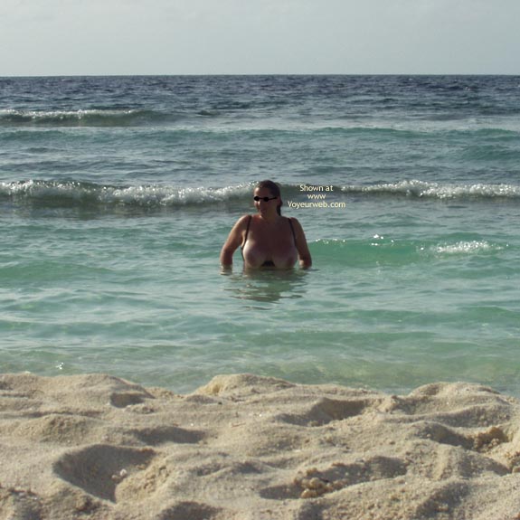 Pic #1Holiday