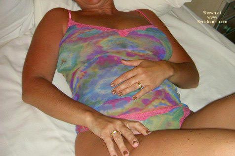 Pic #1The Side Of Her Noone Knows