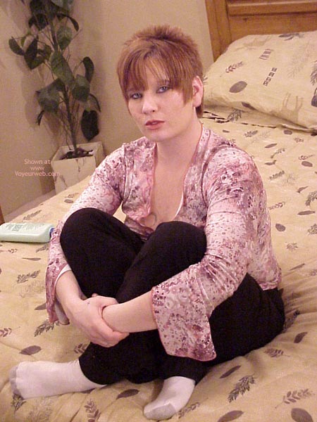 Pic #1Roxy Gets Undressed