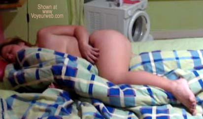 Pic #1Girlfriend in The Bathroom