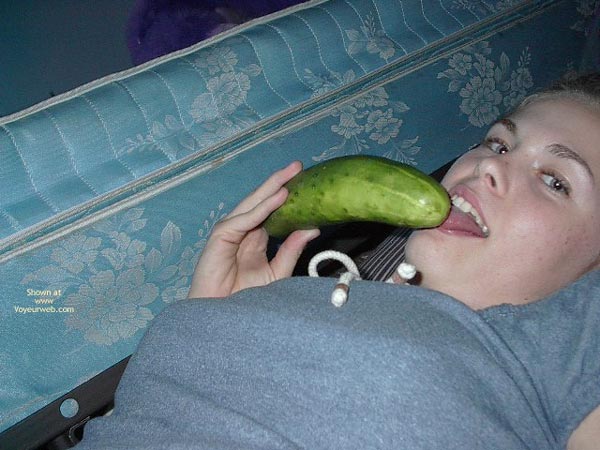 Pic #1Cindy Posing Again