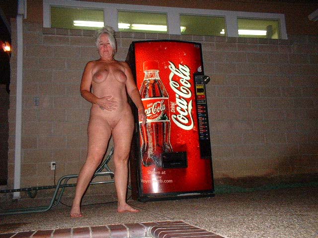 Pic #1Tammy Still At The Pool