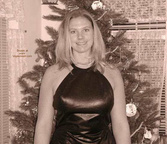 Pic #1 *SN Abril Does Black and White