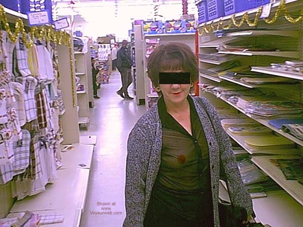 Pic #1Dub's Wife Xmas Shopping