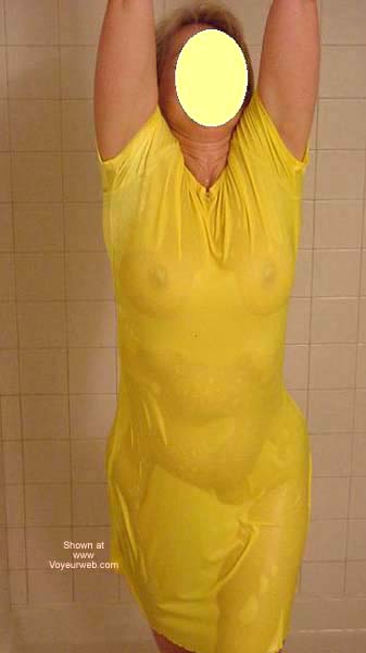 Pic #1Daphne - An Easy Long Shower