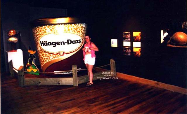 Pic #1Sexy Vixen Famous SC Places