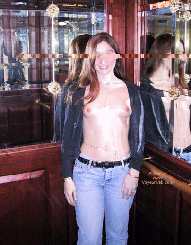 Pic #1Misty in Hotel Flashing