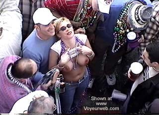 Pic #1Mardi Gras 2k2 Part 4