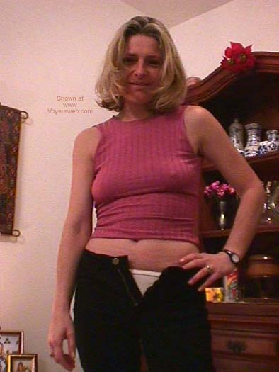 Pic #1Dolly Takes Her Top Off