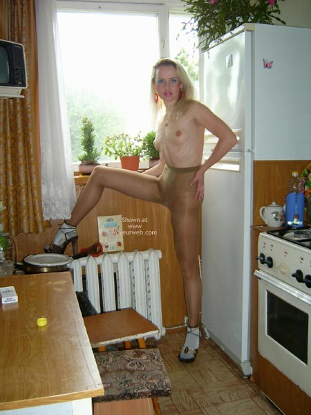 Pic #1Stark Improving Her Posing With Every New Try