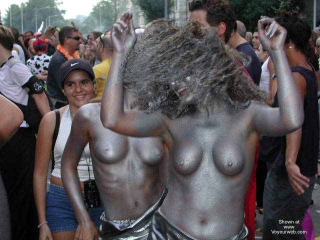 Pic #1Street Parade in Z&uuml;rich