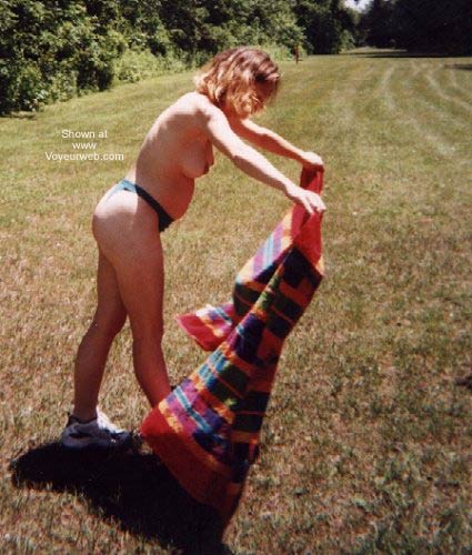 Pic #1Pregnant Domeona Sunbathing