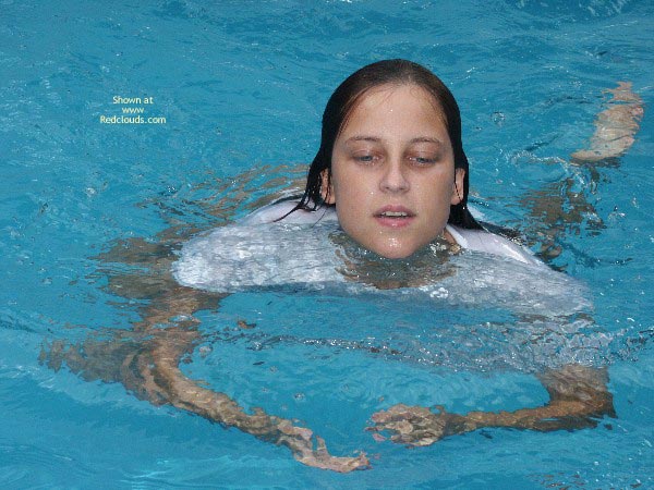 Pic #1De Princess Wet T-Shirt Cont