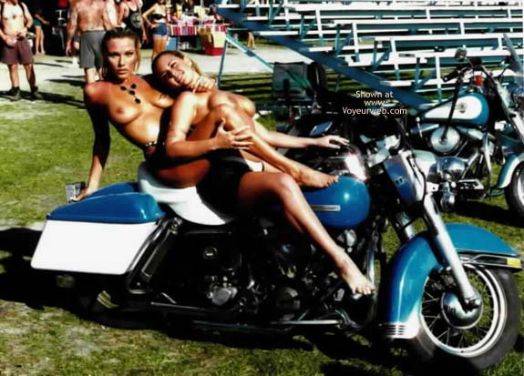 Pic #1 *GG Biker Chicks