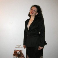 Pic #1Hot girlfriend indoors