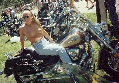 Pic #1Some Hot Chicks