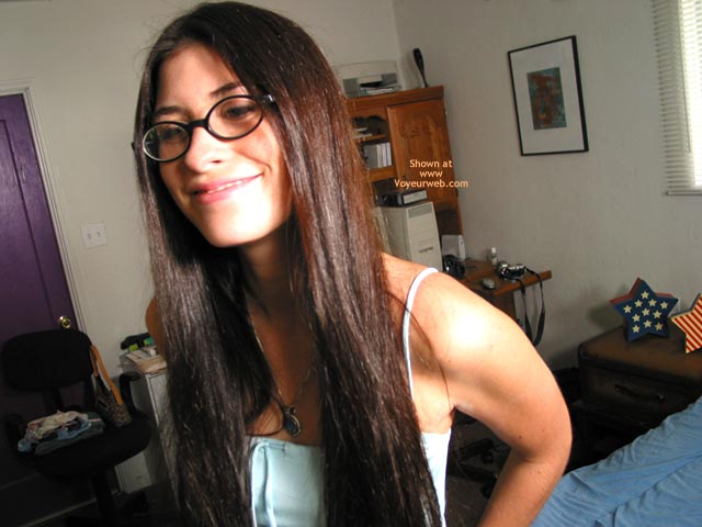 Pic #1Alexis Shows Us Her Body