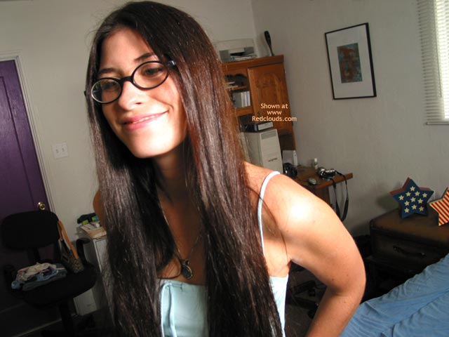 Pic #1Alexis Shows Us Her Body