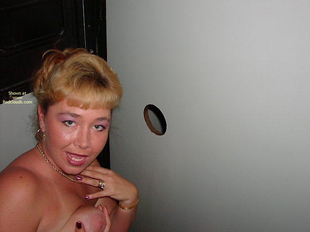 Pic #1Gloryholes With Kelly