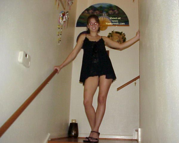 Pic #1La Sexy Housewife'S 1st Contri