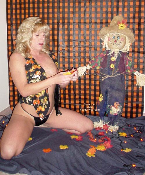 Pic #1Laney'S Autumn Play