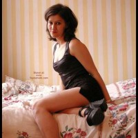 Pic #1Angelina Posing 2