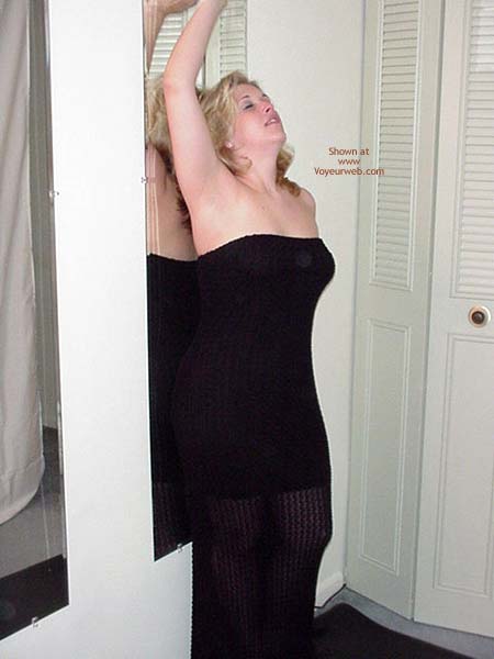 Pic #1 Alissa In black!