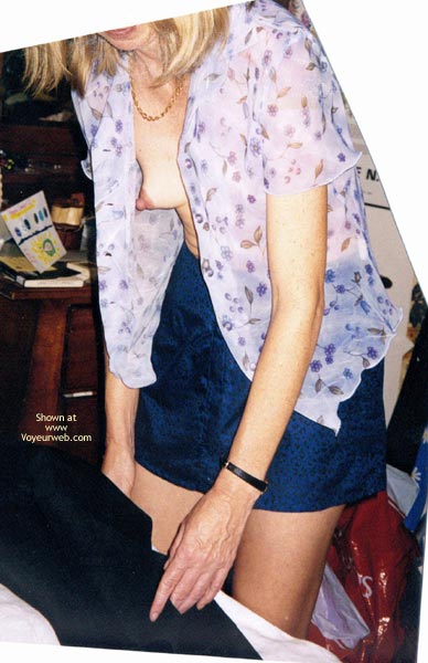 Pic #1Down Alana'S Blouse