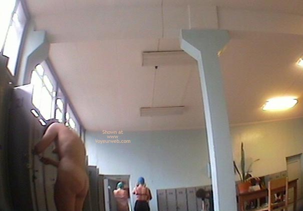 Pic #1Pool Dress Room in Color