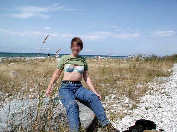 Pic #1Lisa Flashing in Michigan